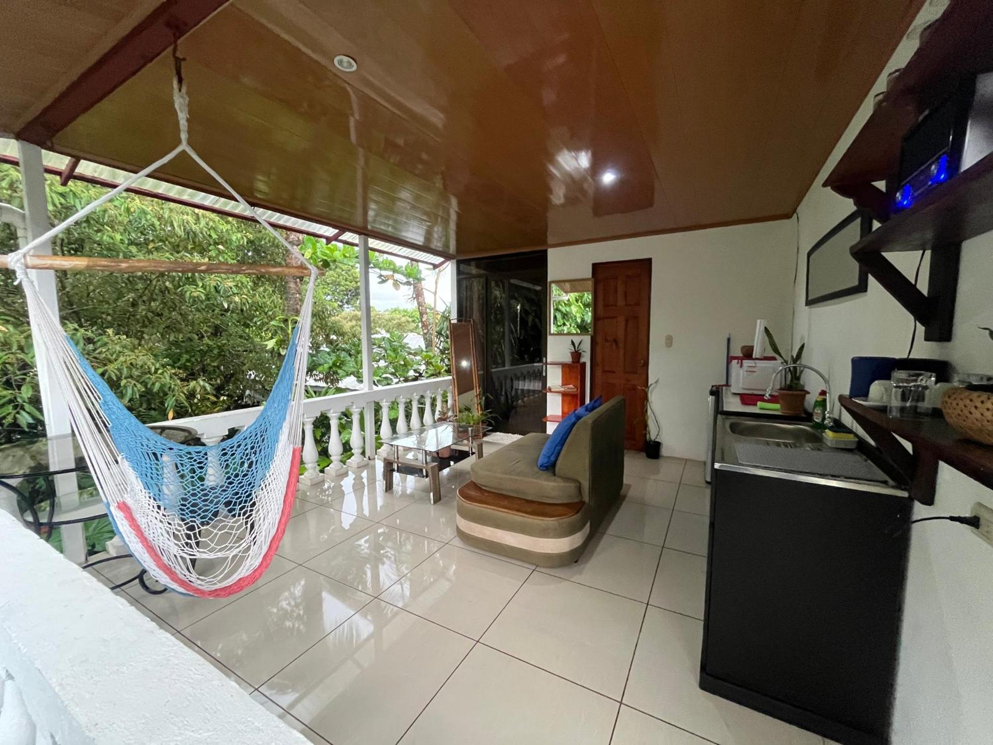 Frias Home Tortuguero Exterior photo